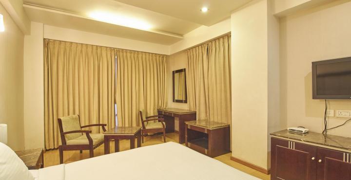 אחמדאבאד Treebo Trend Hotel Parker מראה חיצוני תמונה