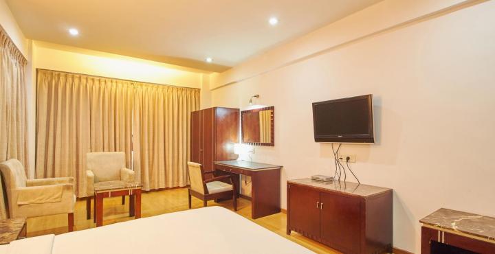 אחמדאבאד Treebo Trend Hotel Parker מראה חיצוני תמונה