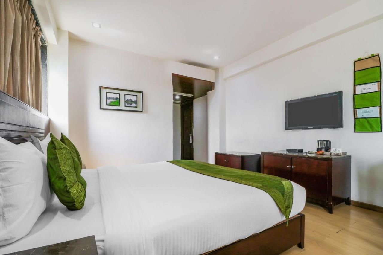אחמדאבאד Treebo Trend Hotel Parker מראה חיצוני תמונה