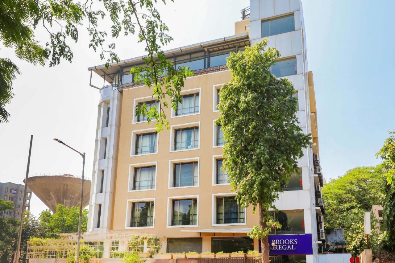 אחמדאבאד Treebo Trend Hotel Parker מראה חיצוני תמונה