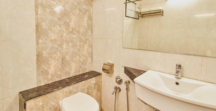 אחמדאבאד Treebo Trend Hotel Parker מראה חיצוני תמונה